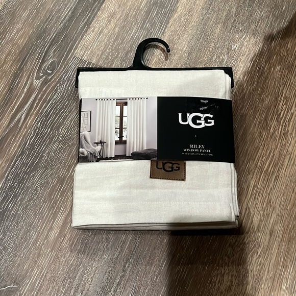 UGG Other - UGG Riley window panel 50”x84”